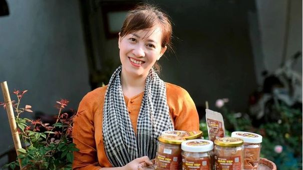 Chưng mắm tép với thịt heo bán vèo vèo , thu nhập vạn người mơ