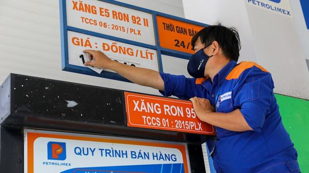 Hôm nay giá xăng sẽ giảm khoảng 3.000 đồng?