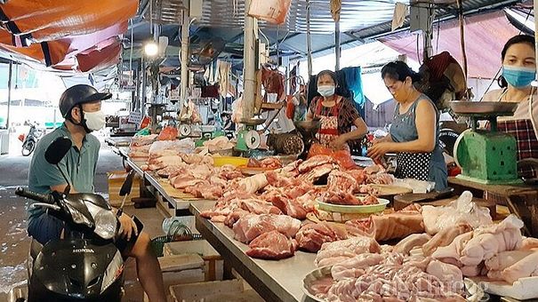 Phó Thủ tướng yêu cầu thực hiện ngay các biện pháp bình ổn giá thịt lợn
