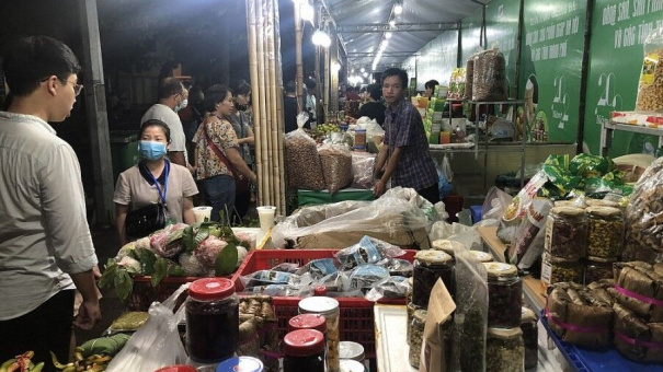 Khai mạc tuần hàng quảng bá nông sản, sản phẩm OCOP Hà Nội