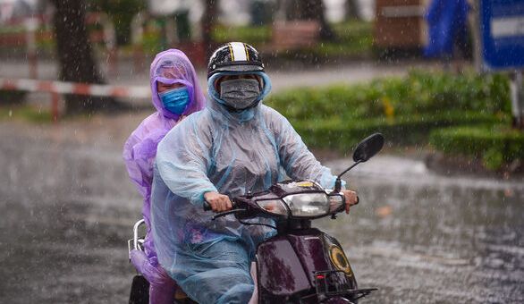 Thời tiết 28-7: Nam Bộ có mưa, Bắc Bộ sắp hết nắng nóng