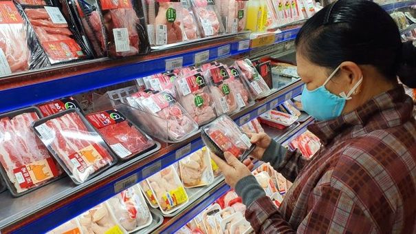 TP. Hồ Chí Minh: Siêu thị Co.opmart giảm giá 10 loại thịt heo đến 50%