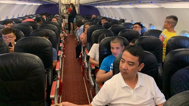 Bay đến sân bay Nội Bài, hành khách phải hạ cánh xuống sân bay Cát Bi