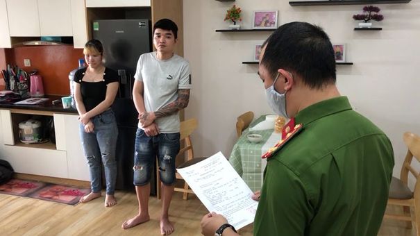 Xâm nhập dịch vụ đẻ thuê