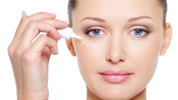 Sai lầm người tiêu dùng cần tránh khi sử dụng kem dưỡng mắt