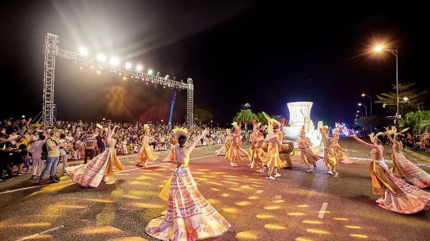 Từ 9/7, Carnival đường phố Sunfest điều chỉnh tuyến đường diễu hành