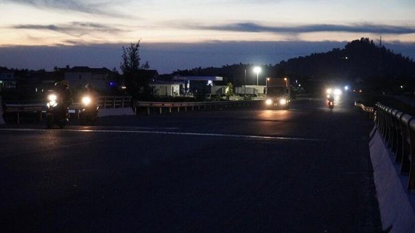 Cầu Cửa Nhượng (Hà Tĩnh): 8 năm không đèn chiếu sáng