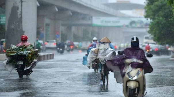 Dự báo thời tiết ngày 15/8: Bắc Bộ mưa dông vài nơi, đề phòng sạt lở đất