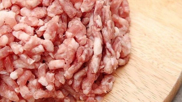Giá thịt heo hôm nay 15/8: Một số mặt hàng giảm nhẹ 5%