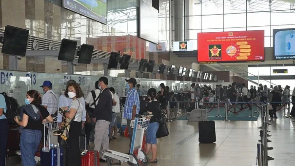 Các hãng hàng không chính thức mở bán vé máy bay Tết