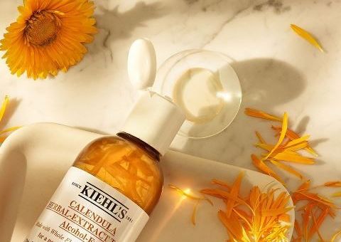 Calendula Herbal Extract Alcohol-Free toner hoa cúc hơn 60 năm vẫn bán chạy của nhà Kiehl’s