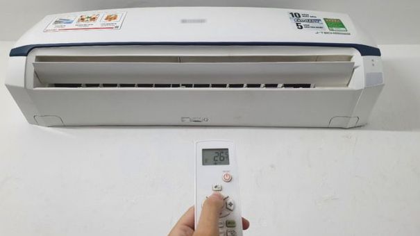 Dùng quạt, điều hòa thế nào tránh liệt mặt, méo miệng