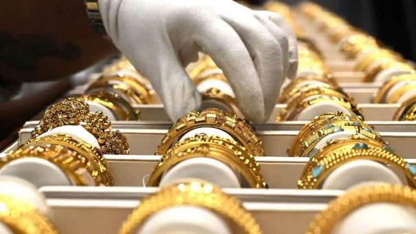 Giá vàng hôm nay 26/8: Vàng 9999 giảm 200 nghìn đồng