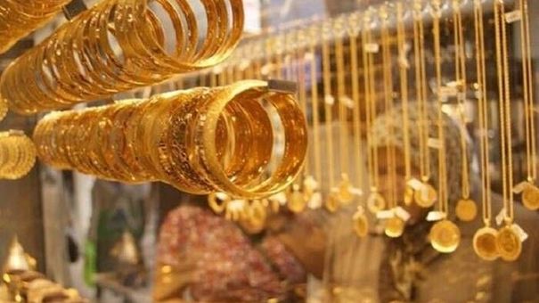 Giá vàng hôm nay 30/8: Vàng 9999 trong nước giảm về 65 triệu đồng