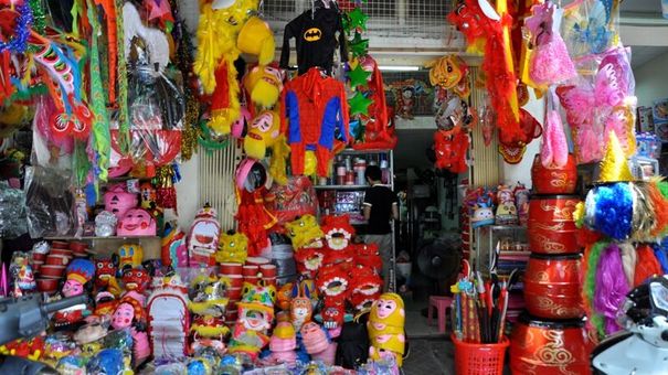 Đồ chơi Trung thu - Chọn đúng để giữ an toàn cho trẻ