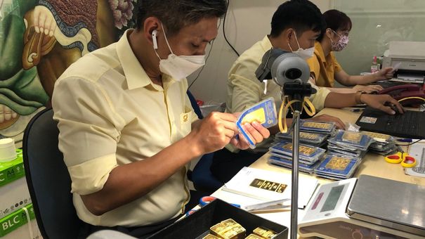 Giá vàng hôm nay 8.8.2022: Vàng SJC cao hơn thế giới 17 triệu đồng/lượng