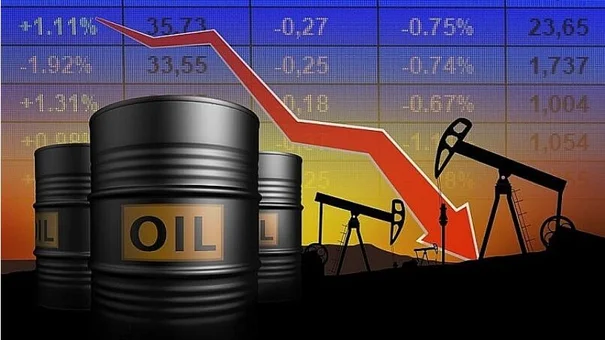 Giá xăng dầu hôm nay 22/9/2022: Giá dầu thô lao dốc