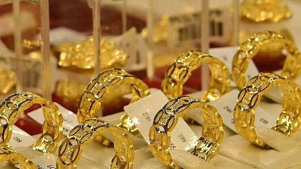 Giá vàng hôm nay 22/9: Giá vàng 9999 trong nước điều chỉnh nhẹ