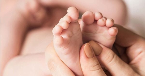 3 bộ phận ba mẹ nên massage mỗi ngày cho con, giúp bé ăn ngoan và ngủ sâu giấc