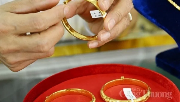 Giá vàng hôm nay 16/10/2023: Giá vàng 9999, SJC, 24K, Mi Hồng, PNJ, DOJI tuần tới tăng hay giảm?