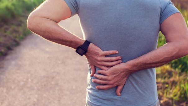 Đau lưng trên sau bữa nhậu cảnh báo bệnh nguy hiểm gì?