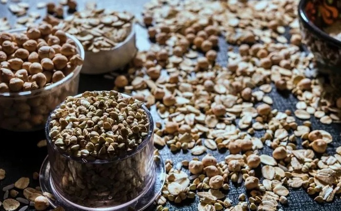 Tác dụng phụ của việc ăn yến mạch vào buổi sáng