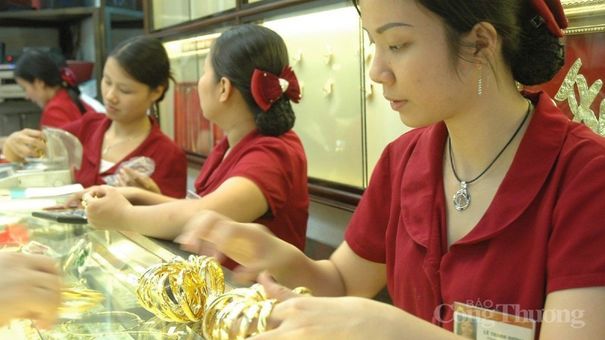 Giá vàng hôm nay 30/10/2023: Giá vàng 9999, SJC, 24K, Mi Hồng, PNJ, DOJI dự báo tăng 