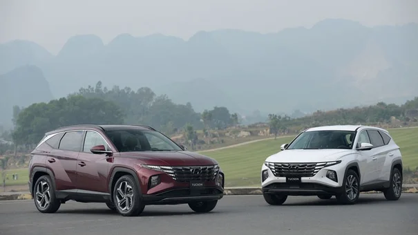 Hyundai Tucson và Santa Fe có giá mới, giảm cả trăm triệu đồng