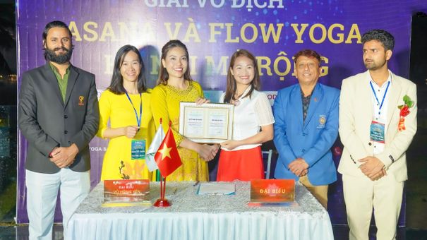 Xây dựng cộng đồng Yoga Sống khỏe ngày càng lớn mạnh
