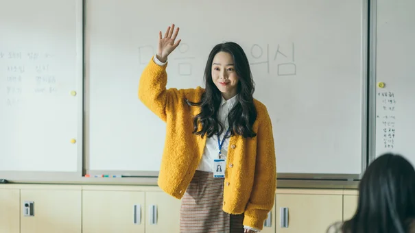 Shin Hae-sun “lột xác” với vai hành động đầu tiên trong Cô Giáo Em Là Số 1