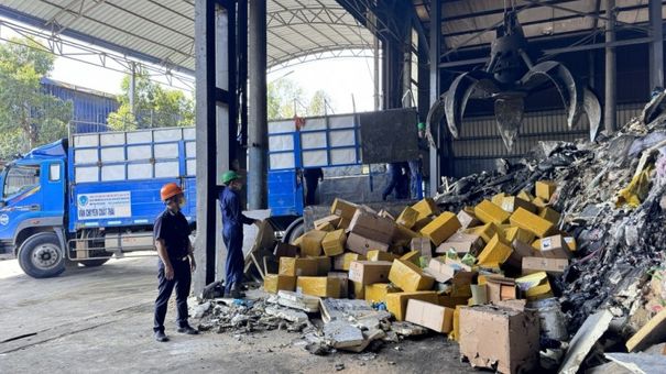 Công ty TNHH Điện tử Thiên Long Việt Nam bị phạt 90 triệu đồng, buộc têu hủy hơn 100.000 sản phẩm thuốc lá điện tử