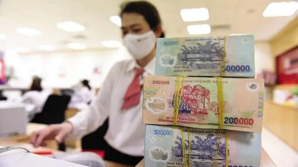Người gửi tiền nên làm gì khi lãi suất giảm?