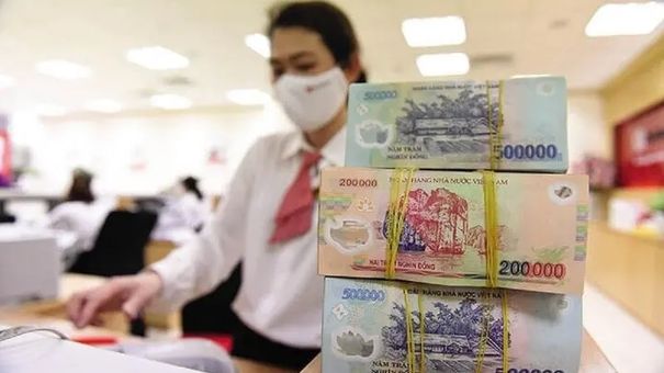 Người gửi tiền nên làm gì khi lãi suất giảm?