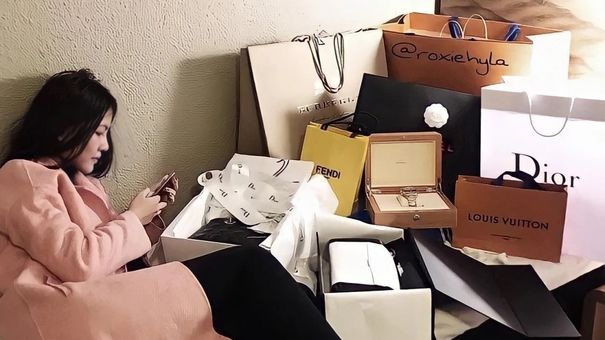 6 thói quen tiêu dùng có hại khiến bạn không giàu nổi