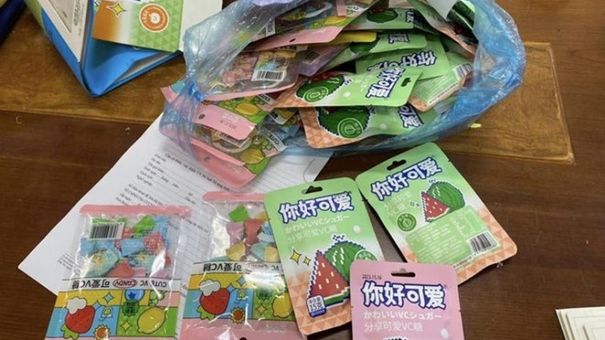 Tình Trạng Đồ Ăn Vặt Ngoài Cổng Trường Đáng Báo Động