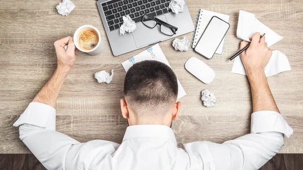 Những Dấu Hiệu Bạn Đang Thực Sự Kiệt Sức Và Áp Lực
