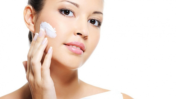 Cách Dưỡng Ẩm Cho Da Cực Hiệu Quả Vào Mùa Lạnh