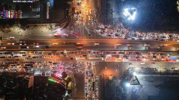 Dòng Người Đông Đúc Về Quê Ngày 30/12