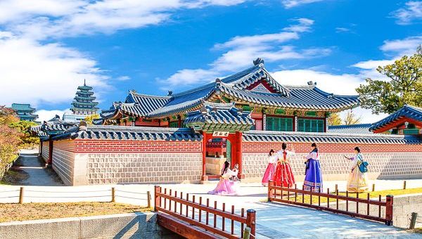 Vietravel tung ưu đãi với hành trình du xuân 2023