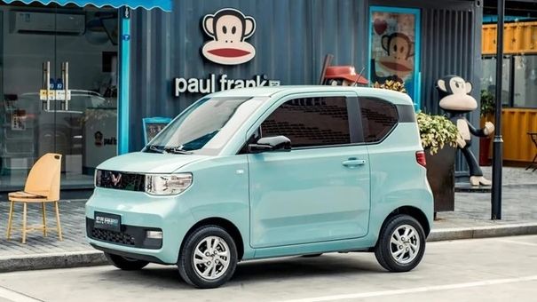 Ai đứng sau công ty 