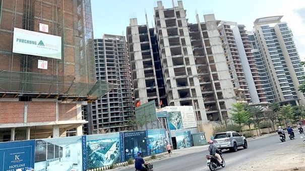 Nhân viên môi giới bất động sản ồ ạt bỏ việc