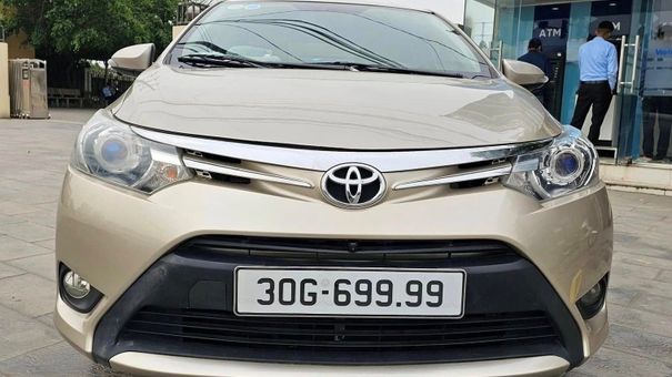 Thị trường mua bán xe biển đẹp nhộn nhịp trước ‘giờ G’