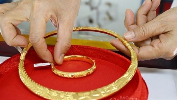 Giá vàng hôm nay 21/8/2023: Giá vàng 9999, SJC, BTMC, 24k trải qua một tuần tăng mạnh