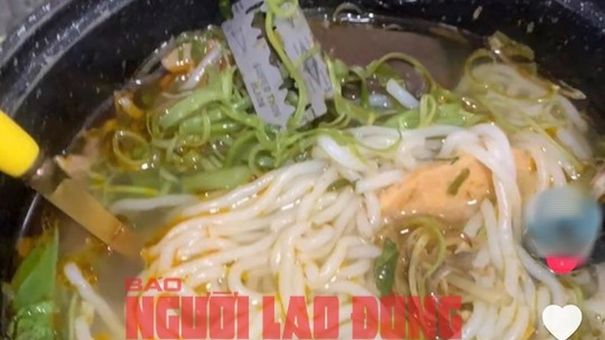 Khách tố có dao lam trong bún bò, chủ quán ở TP.HCM nói gì?