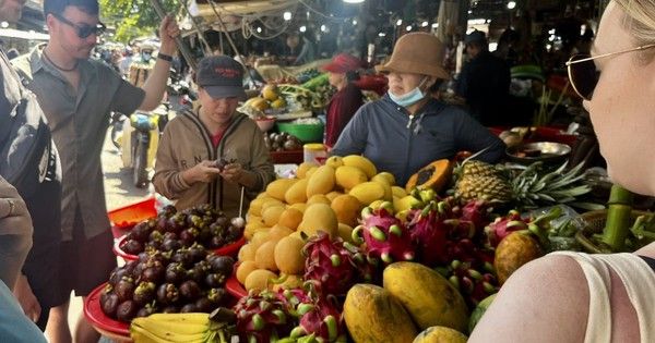 Du khách nước ngoài chia sẻ về những món ăn nhất định phải trải nghiệm tại Hội An