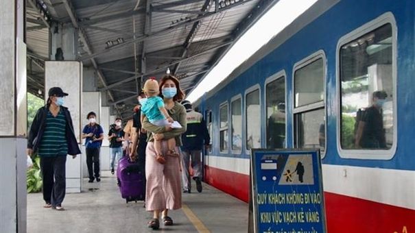 Từ 5/9 phí đổi, trả vé tàu thông thường lên đến 20%