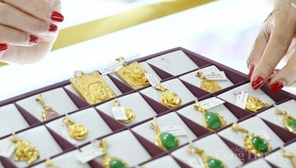Giá vàng hôm nay 21/9/2023: Giá vàng 9999, SJC, 24K, DOJI, PNJ, Mi Hồng giữ vững đà tăng