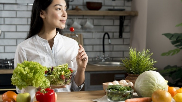 Người thích ăn thịt và người thích ăn chay, ai khỏe mạnh hơn và sống lâu hơn?