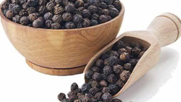 Cách sử dụng hạt tiêu để giảm mỡ bụng