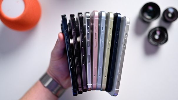 Mô hình iPhone 15 với 9 màu dự kiến công bố ngày 12/9